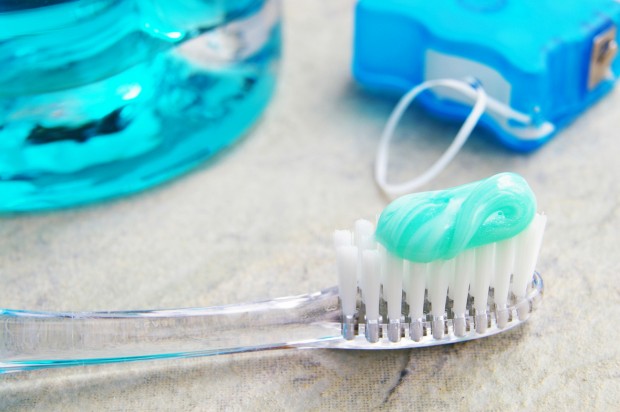 Several methods for cleaning your teeth, such as the Sonicare AirFloss.